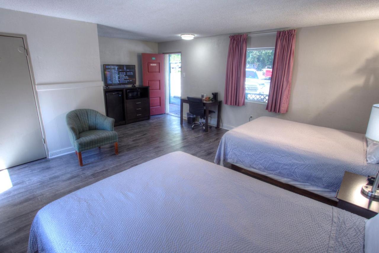 הלן Hofbrau Riverfront Hotel מראה חיצוני תמונה