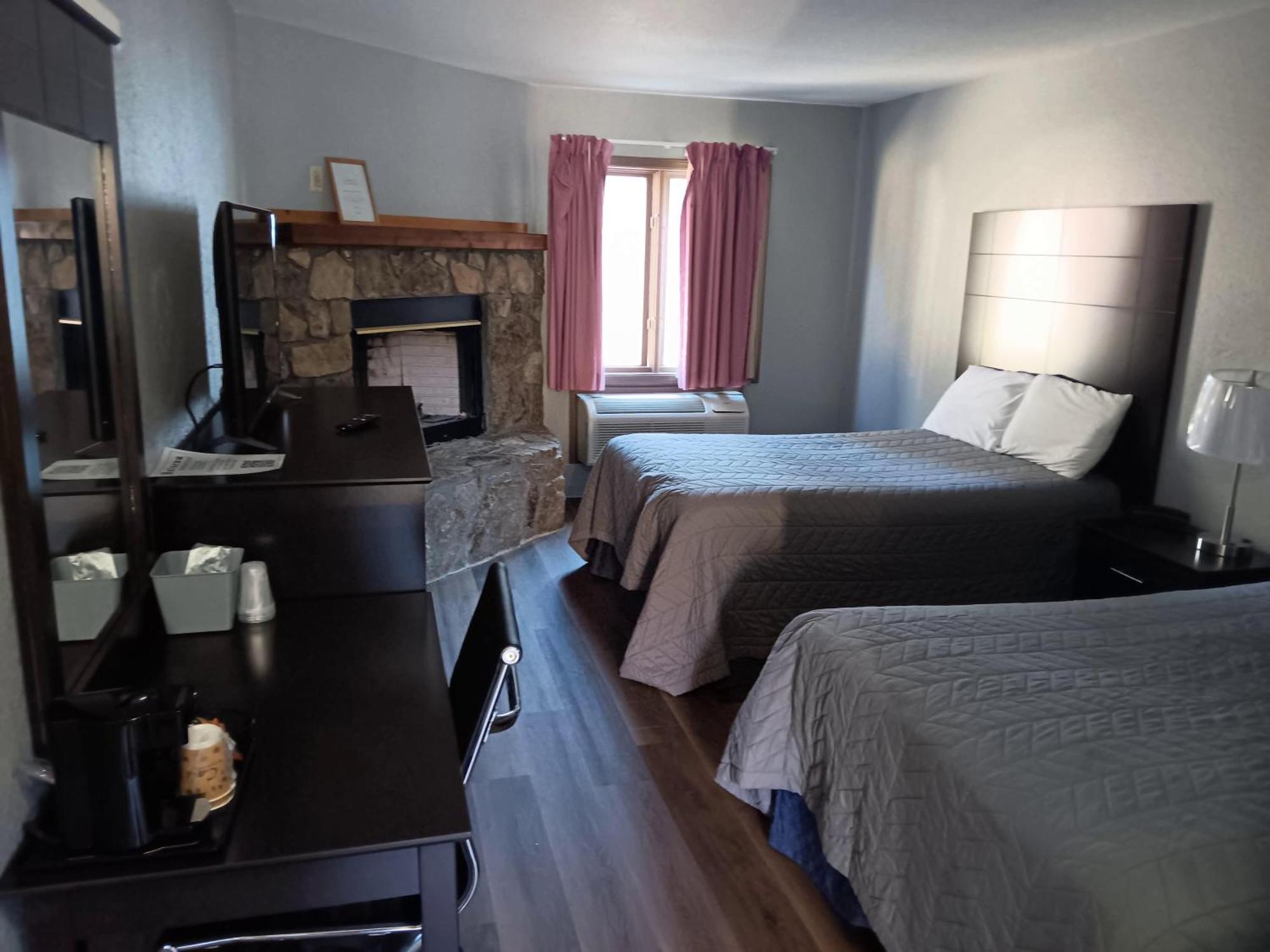 הלן Hofbrau Riverfront Hotel מראה חיצוני תמונה
